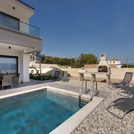 Rosemary -semi-detached With A Pool And A Panoramic View, Close To A Sandy - By Traveler Tourist Agency Krk Risika