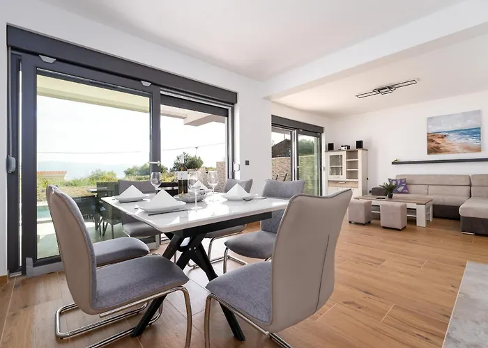 Rosemary -semi-detached With A Pool And A Panoramic View, Close To A Sandy - By Traveler Tourist Agency Krk