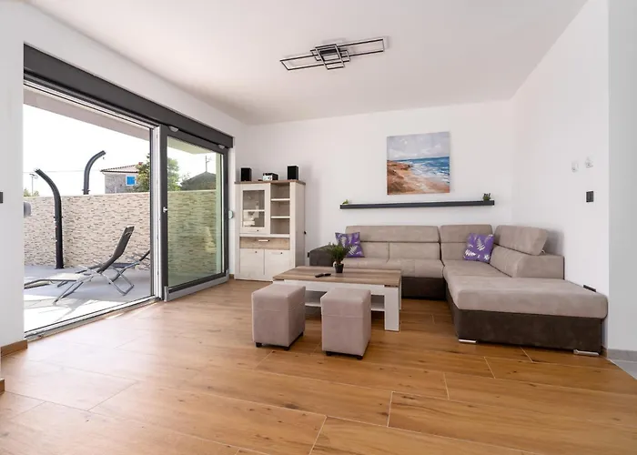 Vila Rosemary -semi-detached With A Pool And A Panoramic View, Close To A Sandy - By Traveler Tourist Agency Krk Risika