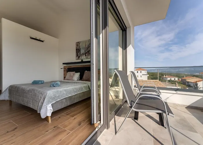 Rosemary -semi-detached With A Pool And A Panoramic View, Close To A Sandy - By Traveler Tourist Agency Krk Risika
