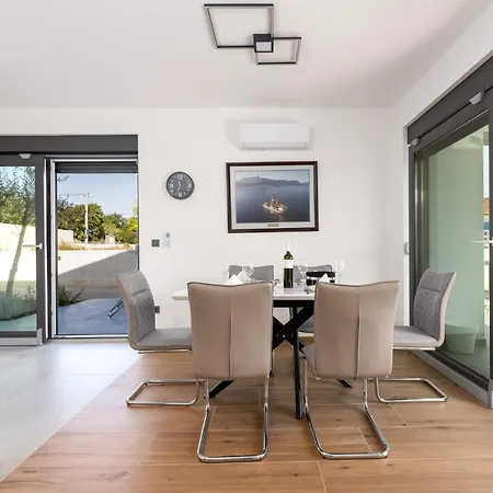 Rosemary -semi-detached With A Pool And A Panoramic View, Close To A Sandy - By Traveler Tourist Agency Krk Villa *