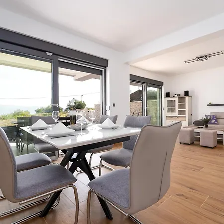 Rosemary -semi-detached With A Pool And A Panoramic View, Close To A Sandy - By Traveler Tourist Agency Krk