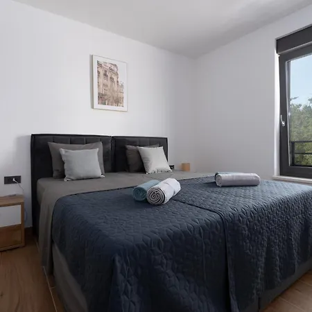 Rosemary -semi-detached With A Pool And A Panoramic View, Close To A Sandy - By Traveler Tourist Agency Krk Villa Risika