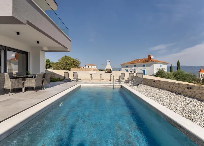 Villa Rosemary -semi-detached With A Pool And A Panoramic View, Close To A Sandy - By Traveler Tourist Agency Krk *