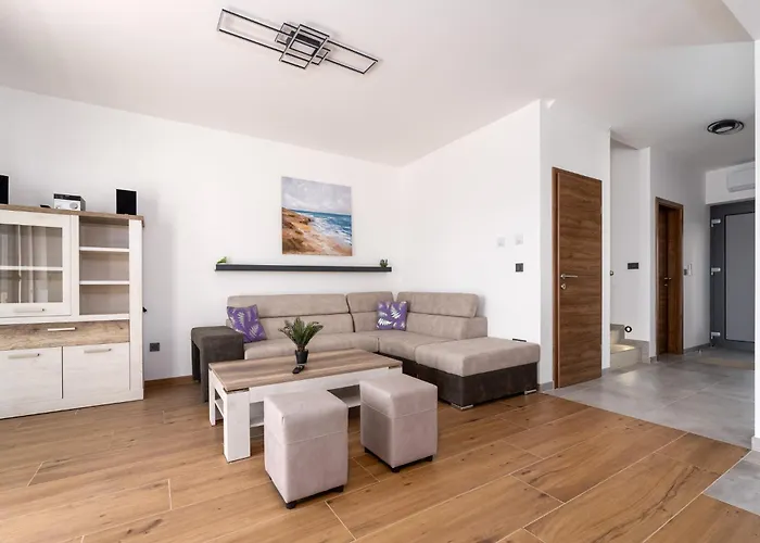 Rosemary -semi-detached With A Pool And A Panoramic View, Close To A Sandy - By Traveler Tourist Agency Krk Villa