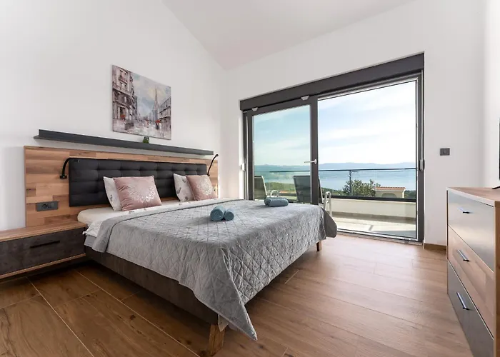 Rosemary -semi-detached With A Pool And A Panoramic View, Close To A Sandy - By Traveler Tourist Agency Krk Villa *