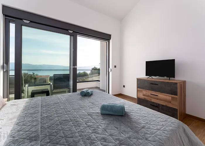 Rosemary -semi-detached With A Pool And A Panoramic View, Close To A Sandy - By Traveler Tourist Agency Krk Risika
